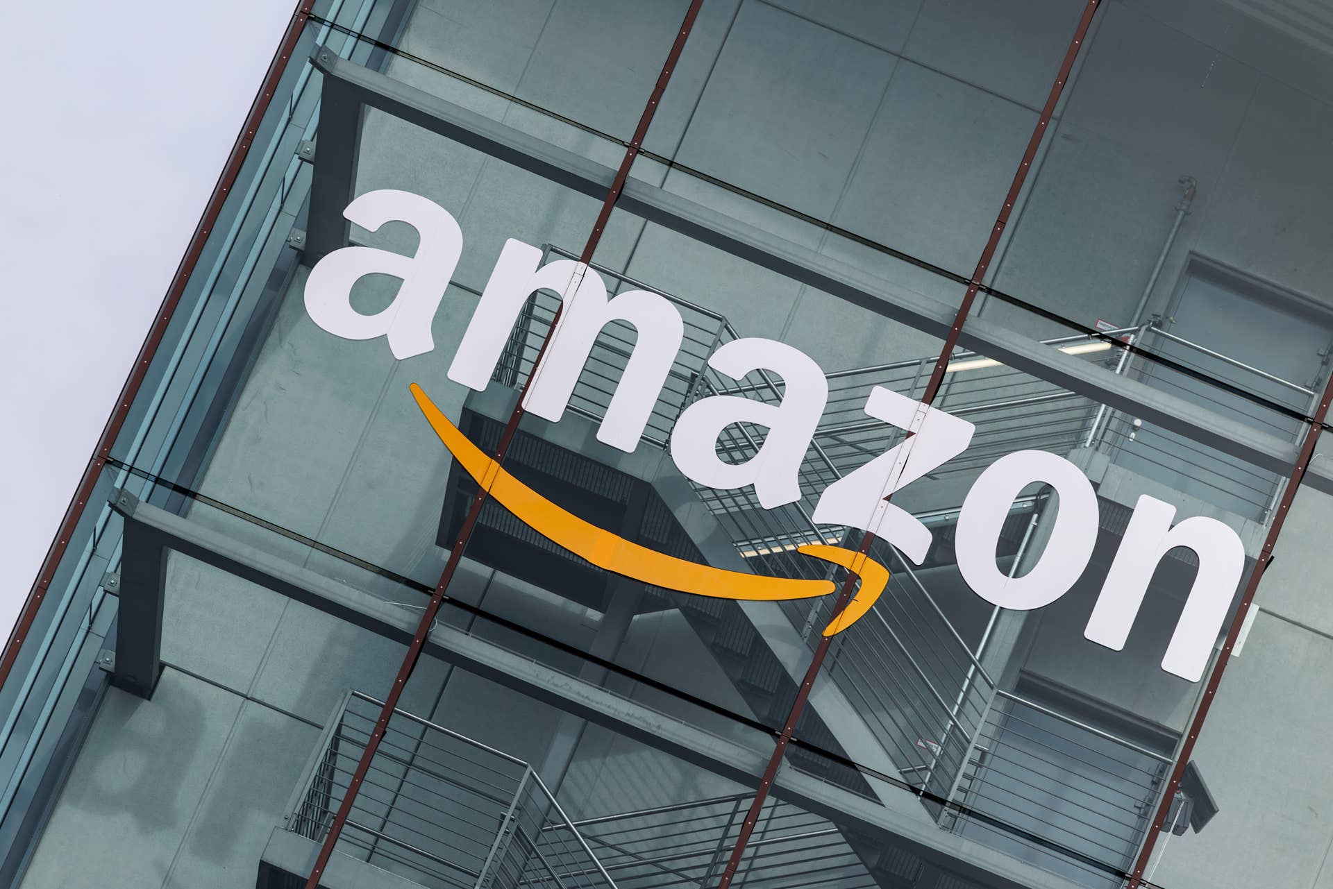 Post Journal Amazon's $16 Reinforced Door Lock Bolsters Home Security - Men's Journal