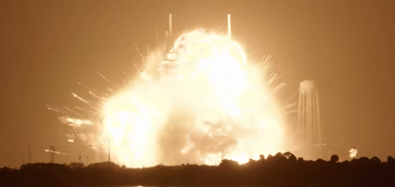Watch: Bezos’ Blue Origin Rocket Blows Up—What Went Wrong? - Men's Journal