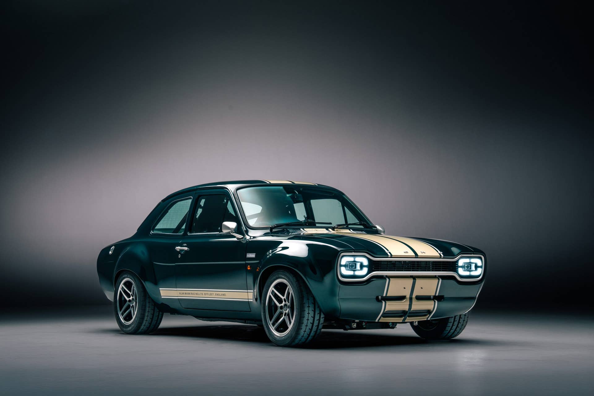 Ford's Legendary Sports Car Rides Again - Men's Journal