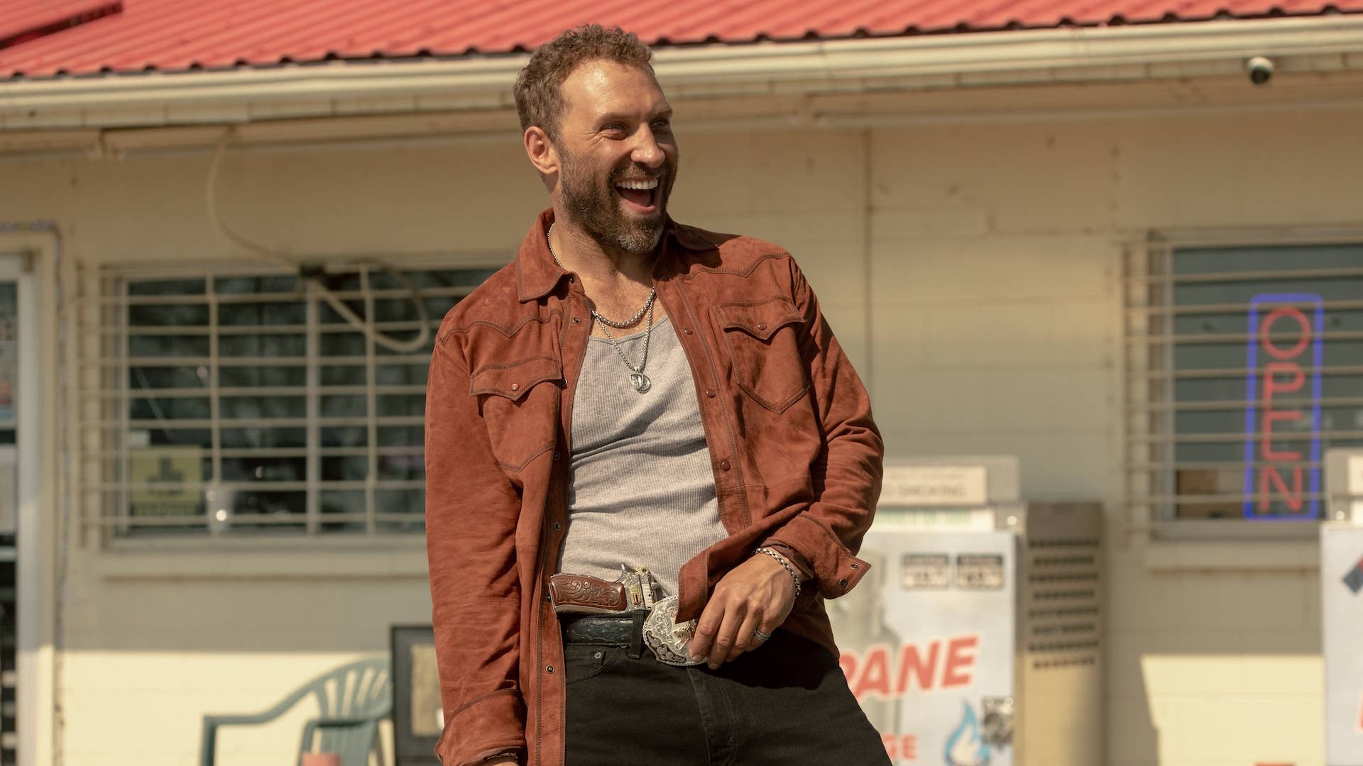Jai Courtney Talks About 'Dutton Ranch' And "Getting Filthy" - Men's Journal