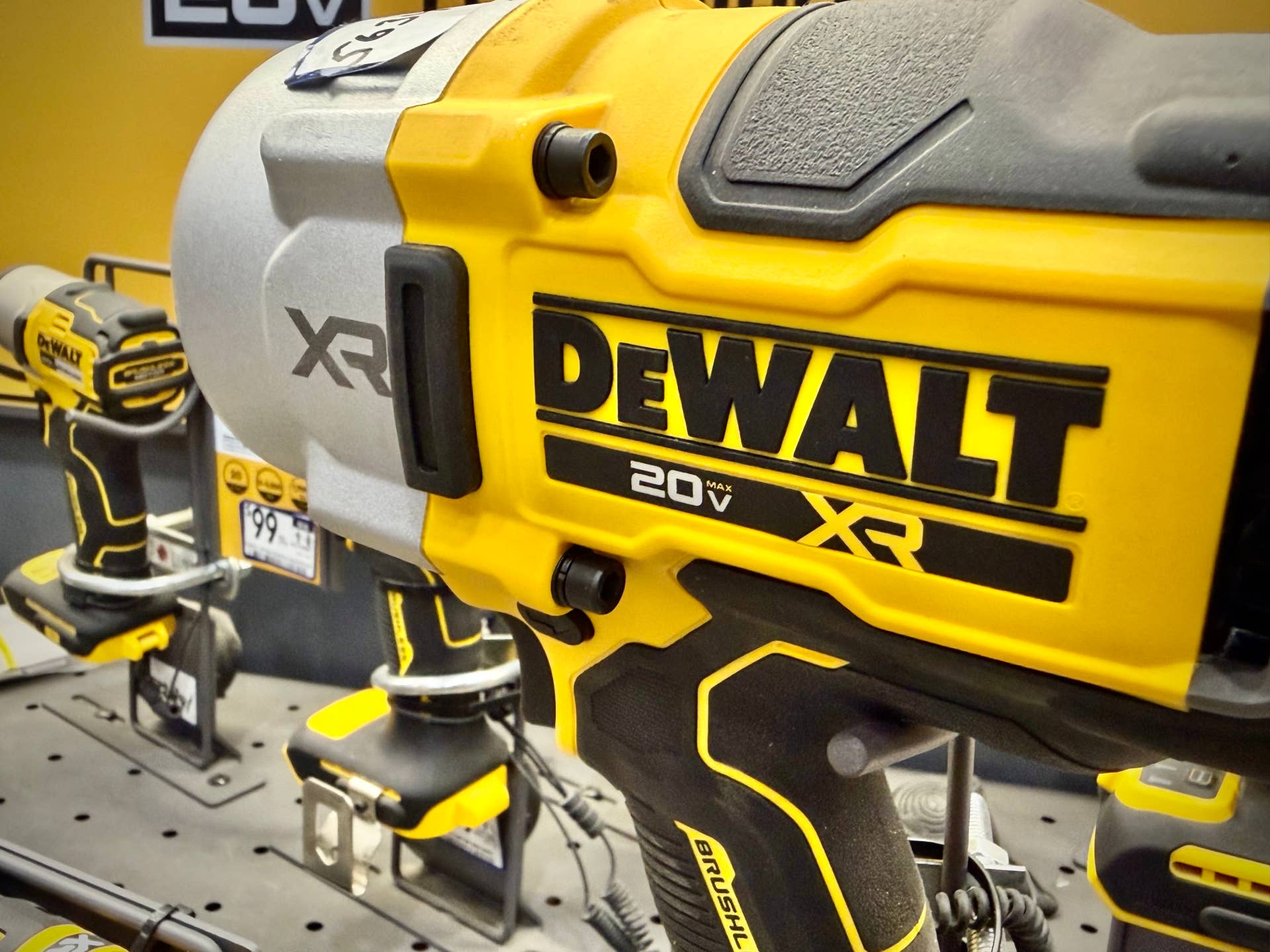 DeWalt's Workhorse 20V Max Jig Saw Is Over 40% Off at Walmart Right Now
