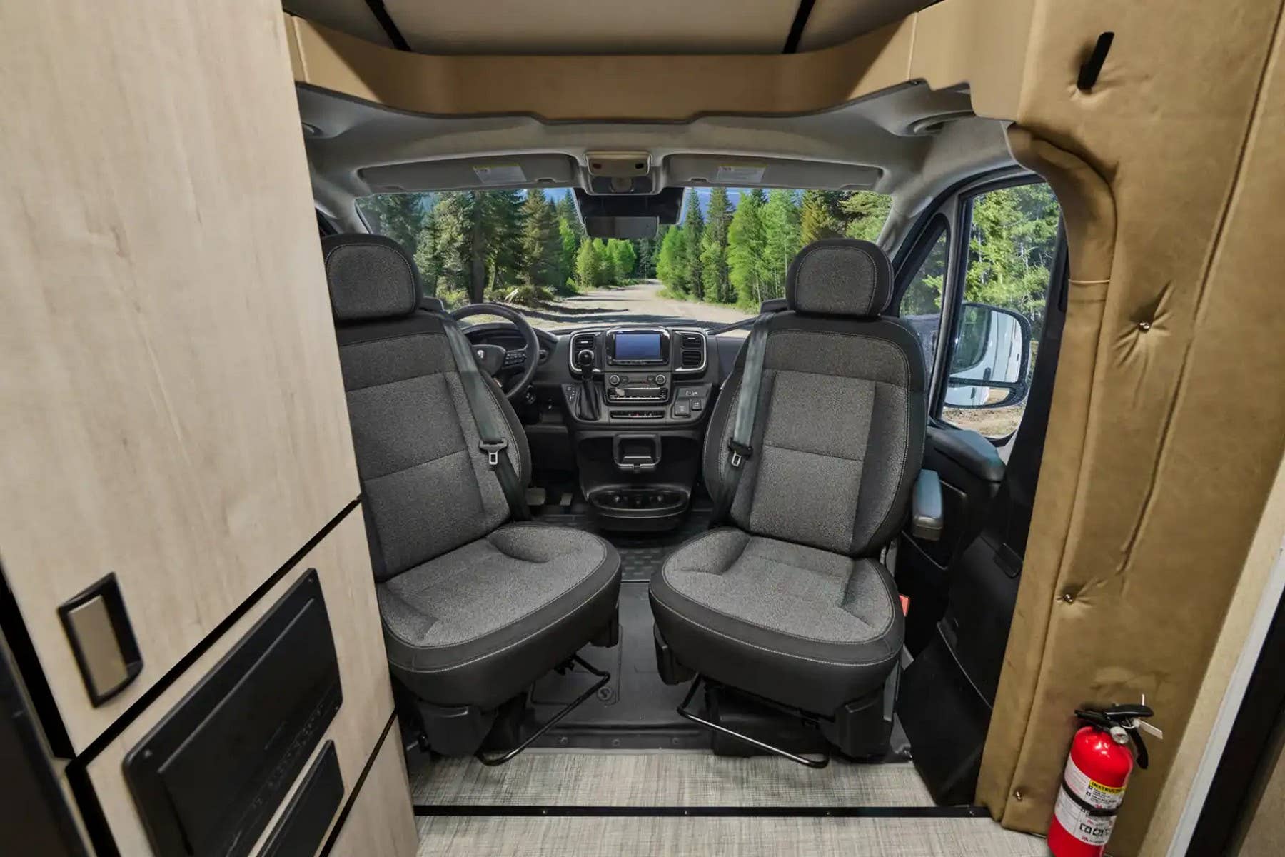 Winnebago’s New 20-Foot Motorhome Packs a Real Bathroom and Sleeps Four ...