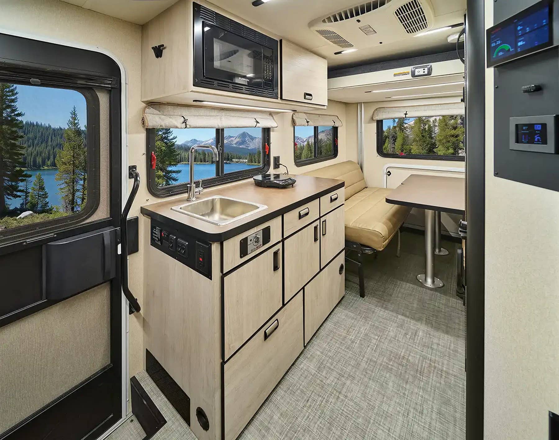 Winnebago’s New 20-Foot Motorhome Packs a Real Bathroom and Sleeps Four ...