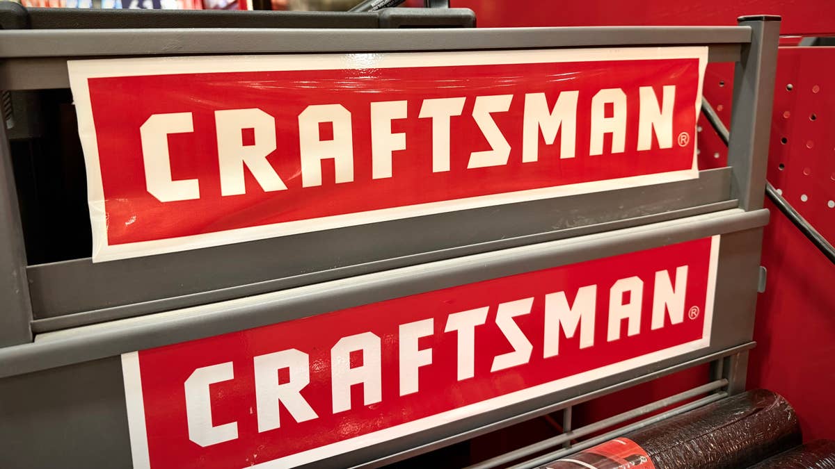 Craftsman Makes a $50 Ratchet Set Complete With 40 of the Most Essential Metric and SAE Sockets
