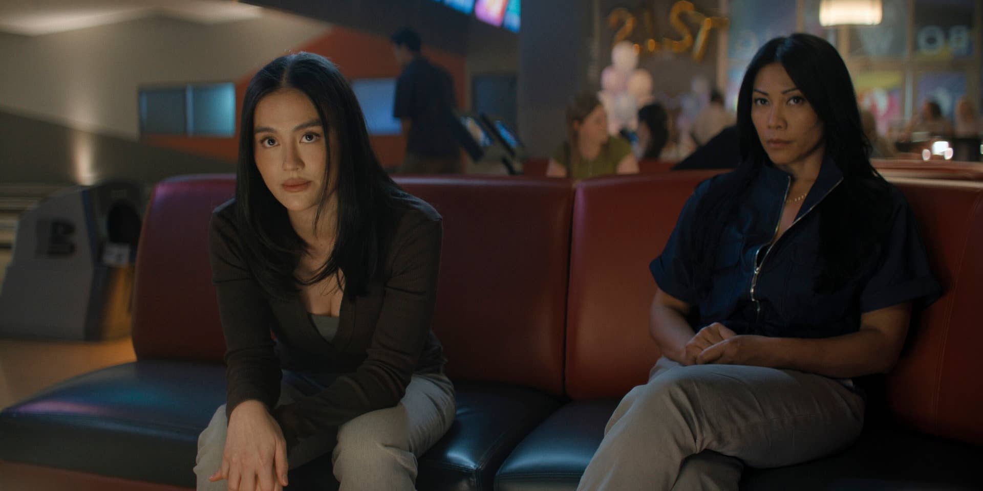 Agnez Mo como Lila Hoth e Anggun como Amisha na 4ª temporada de Reacher