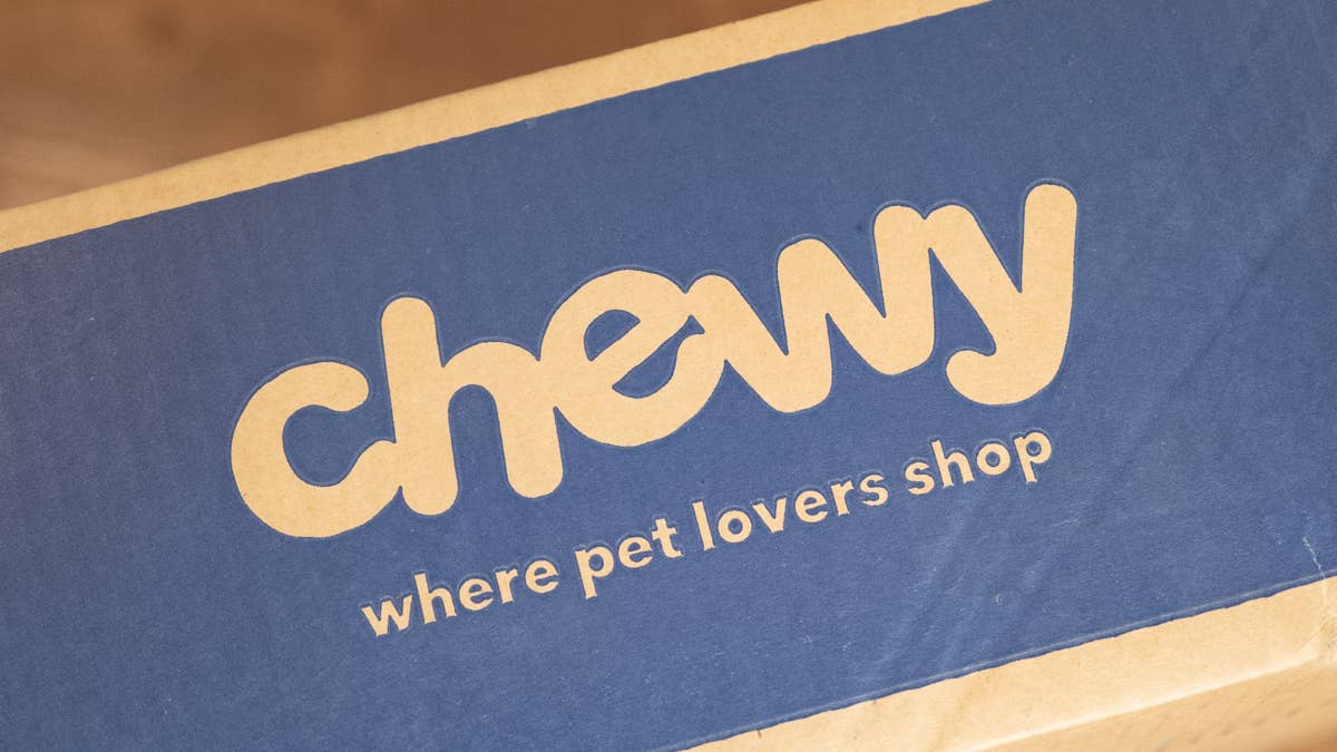 Chewy Sells a $20 Orthopedic Dog Bed That Vets Say Can Help With Joint Pain