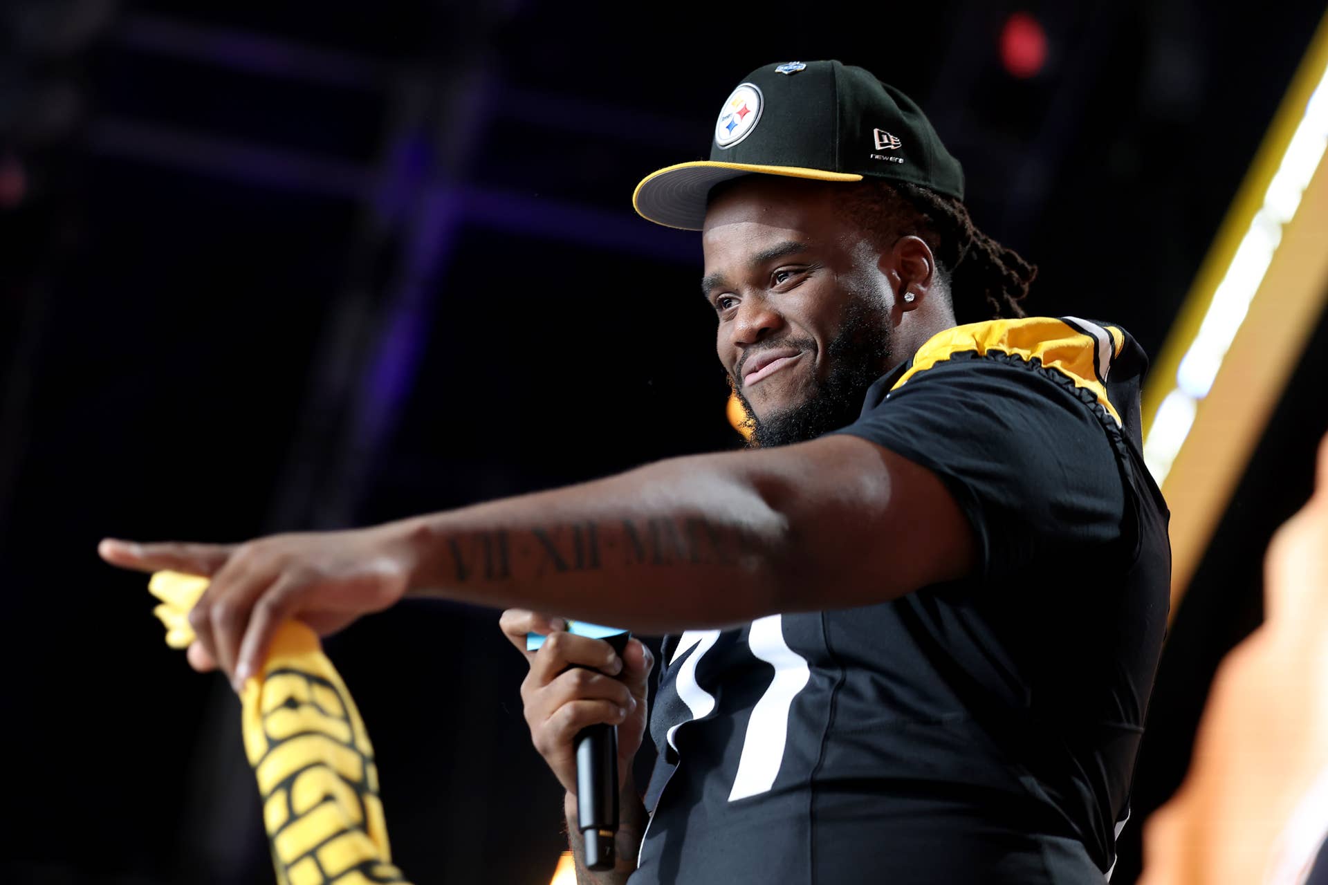 Steelers' Rookie First-Round Pick Remains Out of Practice With Neck ...