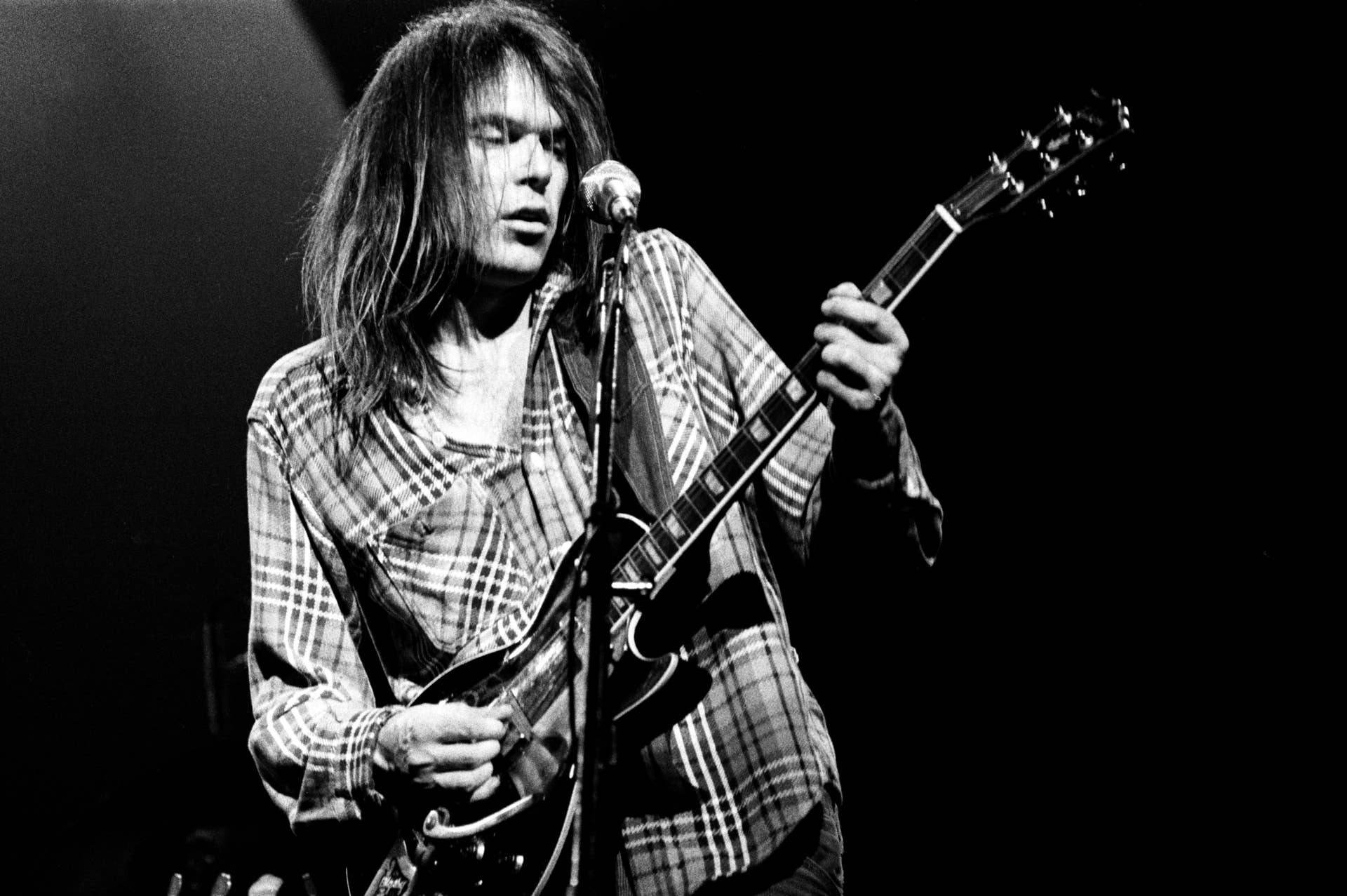 View post: 54 Years Ago, Neil Young's #1 Hit Hid Two Superstar Voices