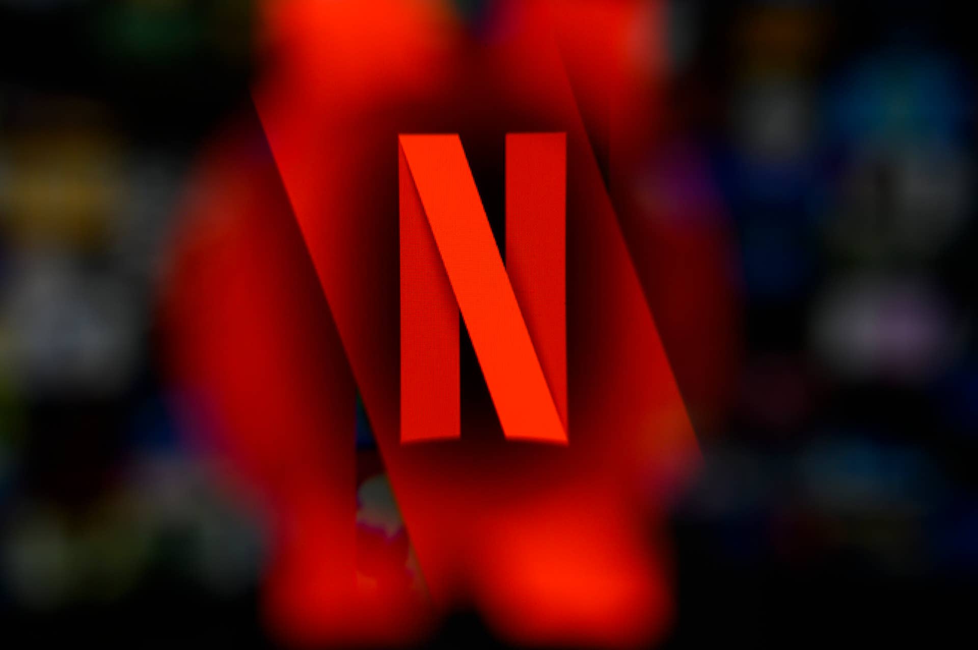 netflix-ceo-finally-explains-why-a-hit-show-never-returned-men-s-journal