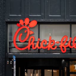 Stuck in a Calorie Deficit? Try These 6 High-Protein Chick-fil-A Meals Under 700 Calories for Weight Loss