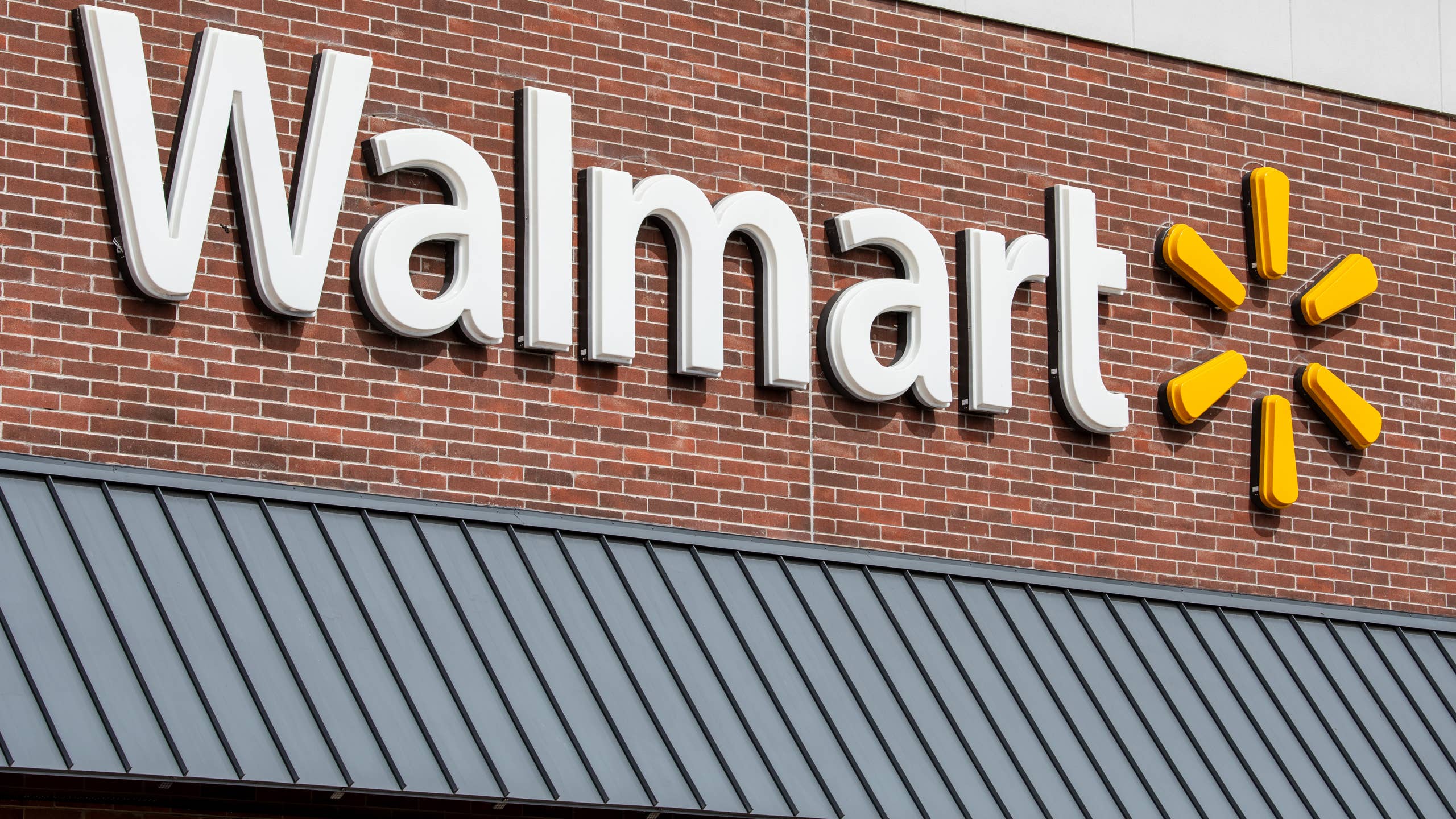 Brickwork Wind Protection Protection Walmart's 45-Gallon Deck Box Is on Sale for Only $43 - Men's Journal