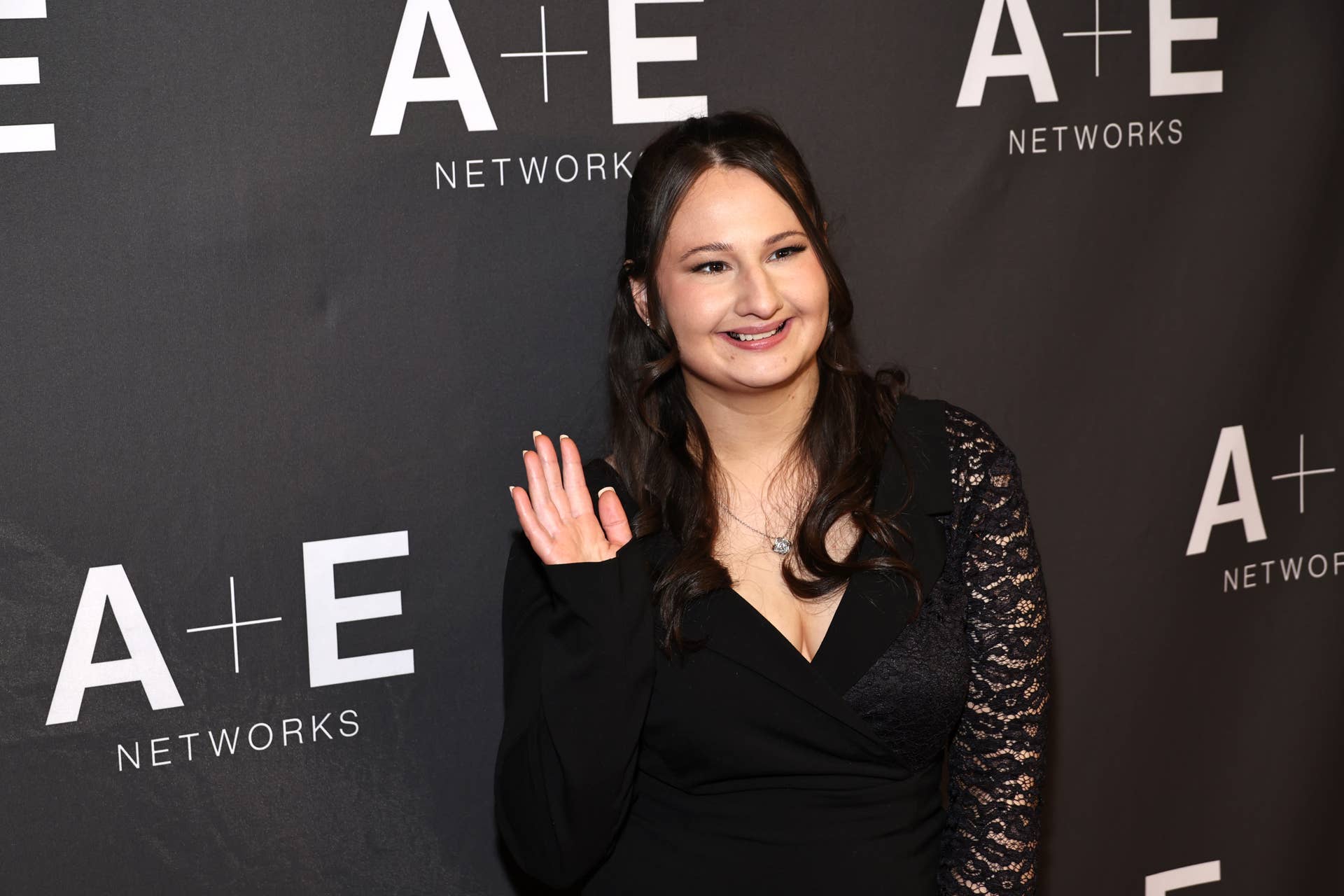 Matric Red Roses Gypsy Rose Blanchard and Ken Urker’s Relationship Timeline: From ...
