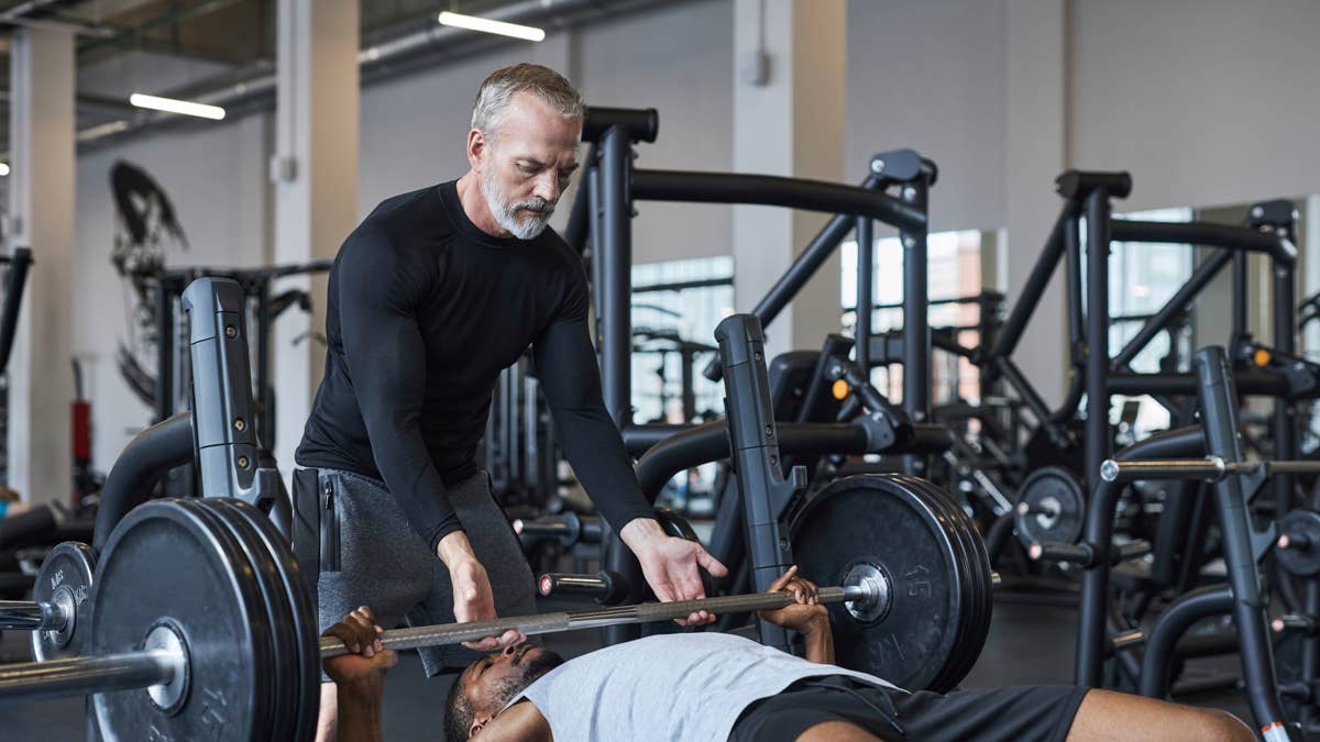 Trainer Shares the 10 Second Tension Hack That Breaks Through Strength Plateaus on Bench, Squat, and Deadlift