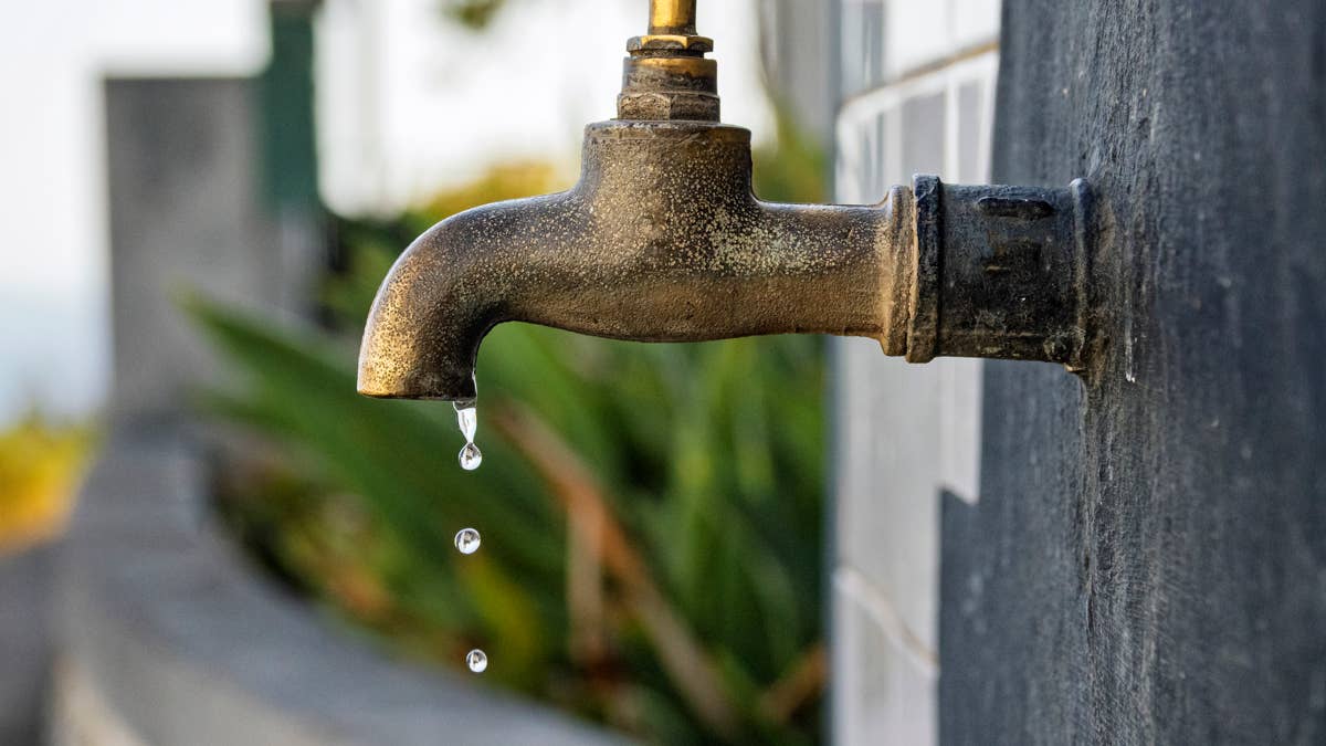 When Should You Turn Off Your Outdoor Hose Spigots for Winter? Look for This Temperature