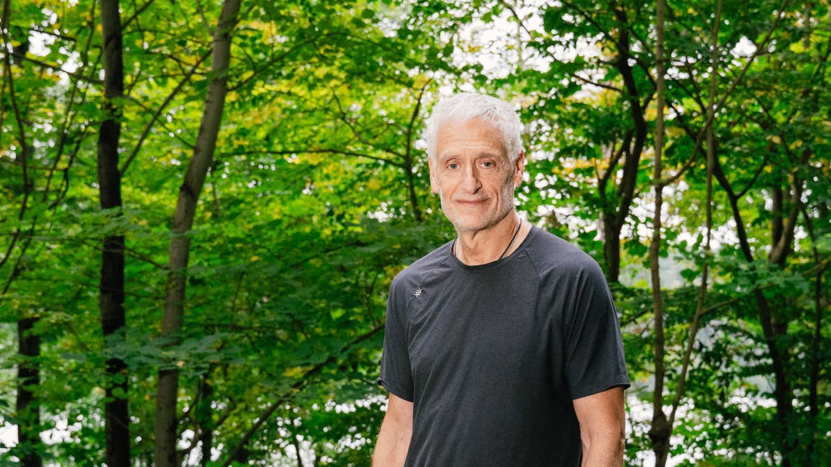 63-Year-Old Orthopedic Surgeon Swears by These 7 Moves for Stronger Knees