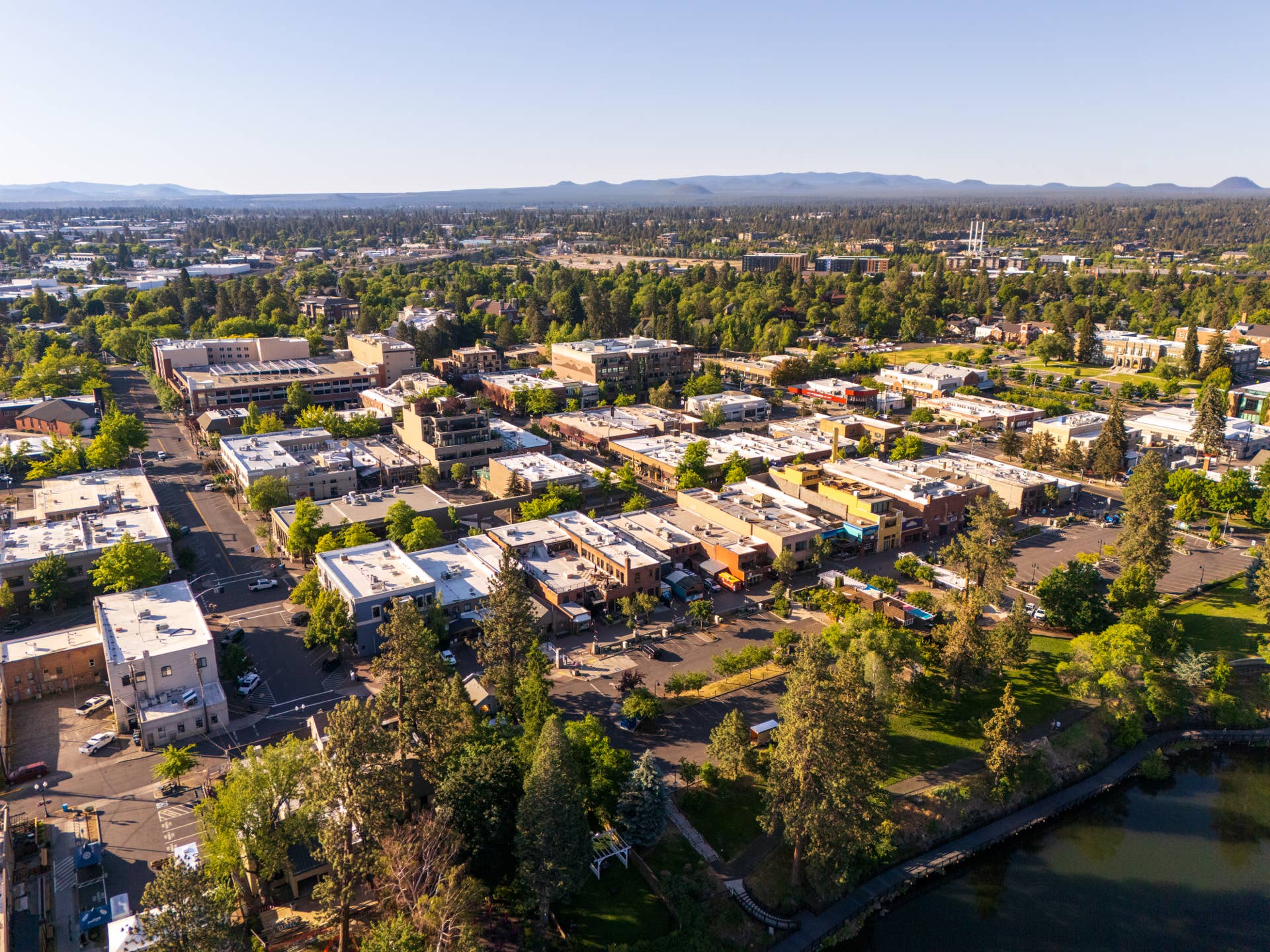 Bend, Oregon, Active Shooter Victims: 3 Kids Die in Silver Rail ...
