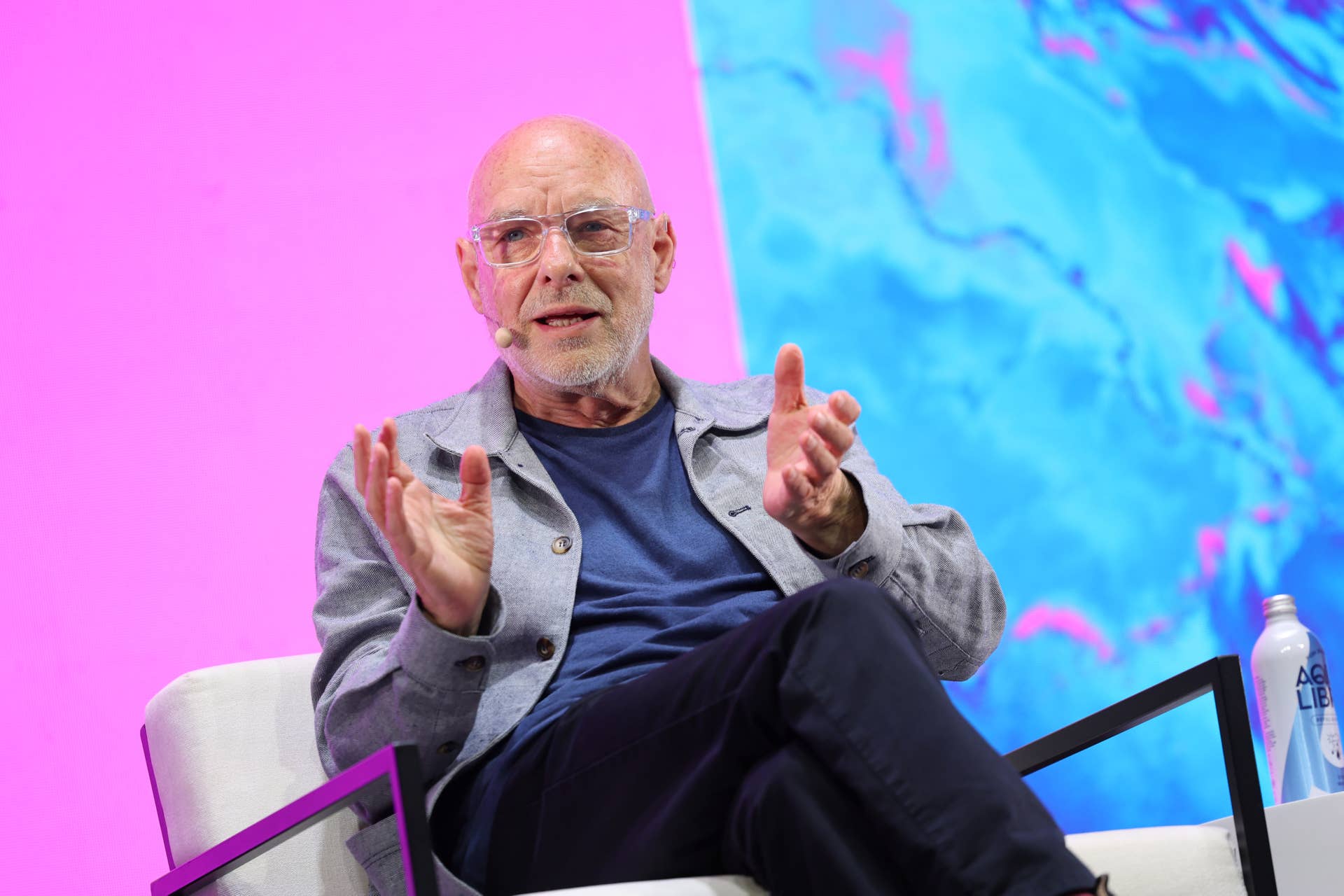 Musiqi əfsanəsi Brian Eno-nun 12 buraxılmamış albomu var və o, nəhayət onları yayımlamağı planlaşdırır