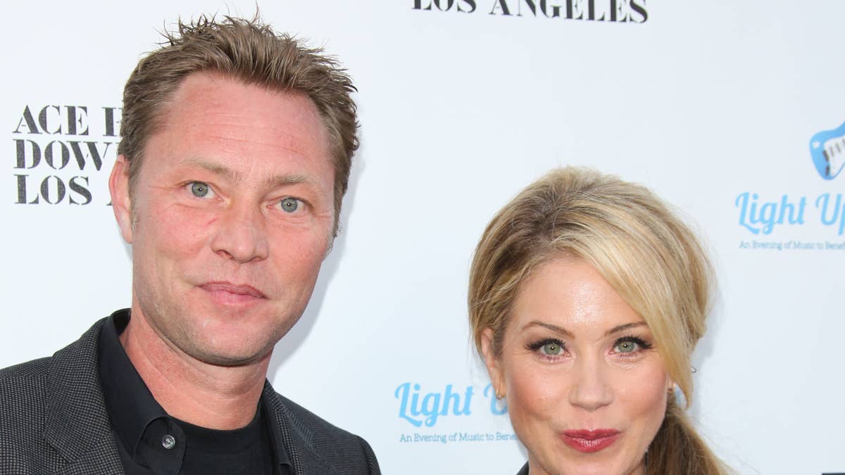 Christina Applegate Husband & Family: She's Married to Musician Martyn LeNoble, Her 'Rock'