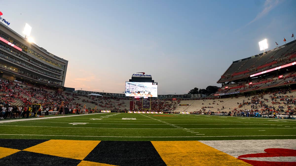 Big Ten Futbol Məşqçisi Bye Həftəsində İşi İzləməyə Məcbur Edilib