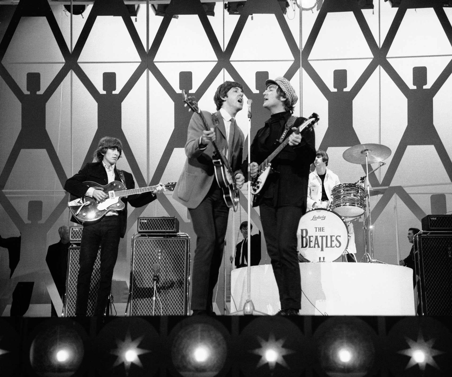 'Rubber Soul' by the Beatles Climbs to No. 2 on Billboard Chart - Men's ...