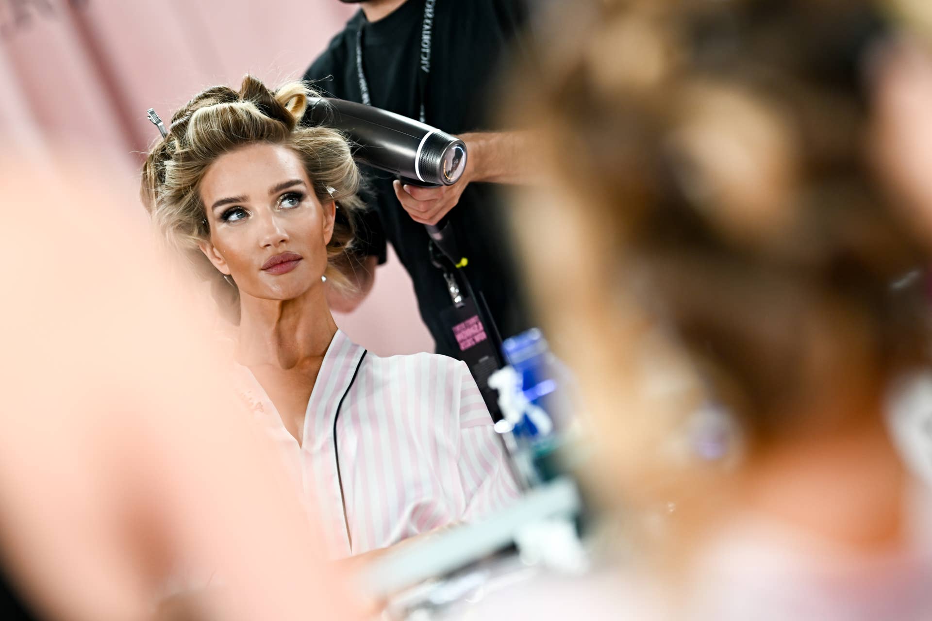 Rosie Huntington-Whiteley Returns to Victoria’s SecretRosie Huntington-Whiteley On Returning To Victoria’s Secret 16 Years Later