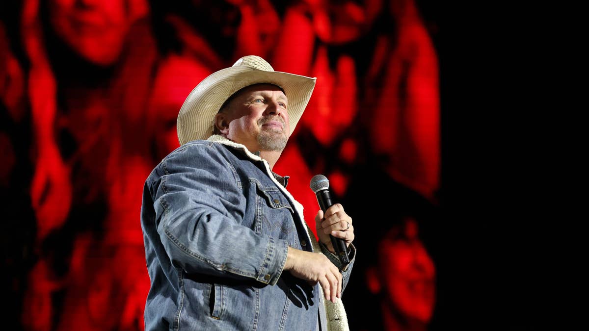 Garth Brooks Breaks Silence With Message for Fans After Shutting Down Ticket Sales