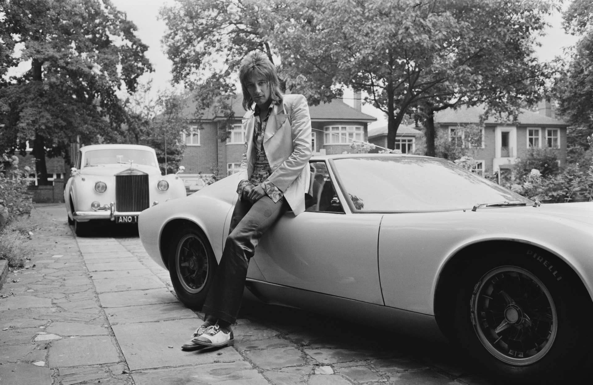 Rod Stewart Worked as a Gravedigger Before Becoming a Global Household Name; Now, He's One Of The Top 100 Greatest Singers of All Time