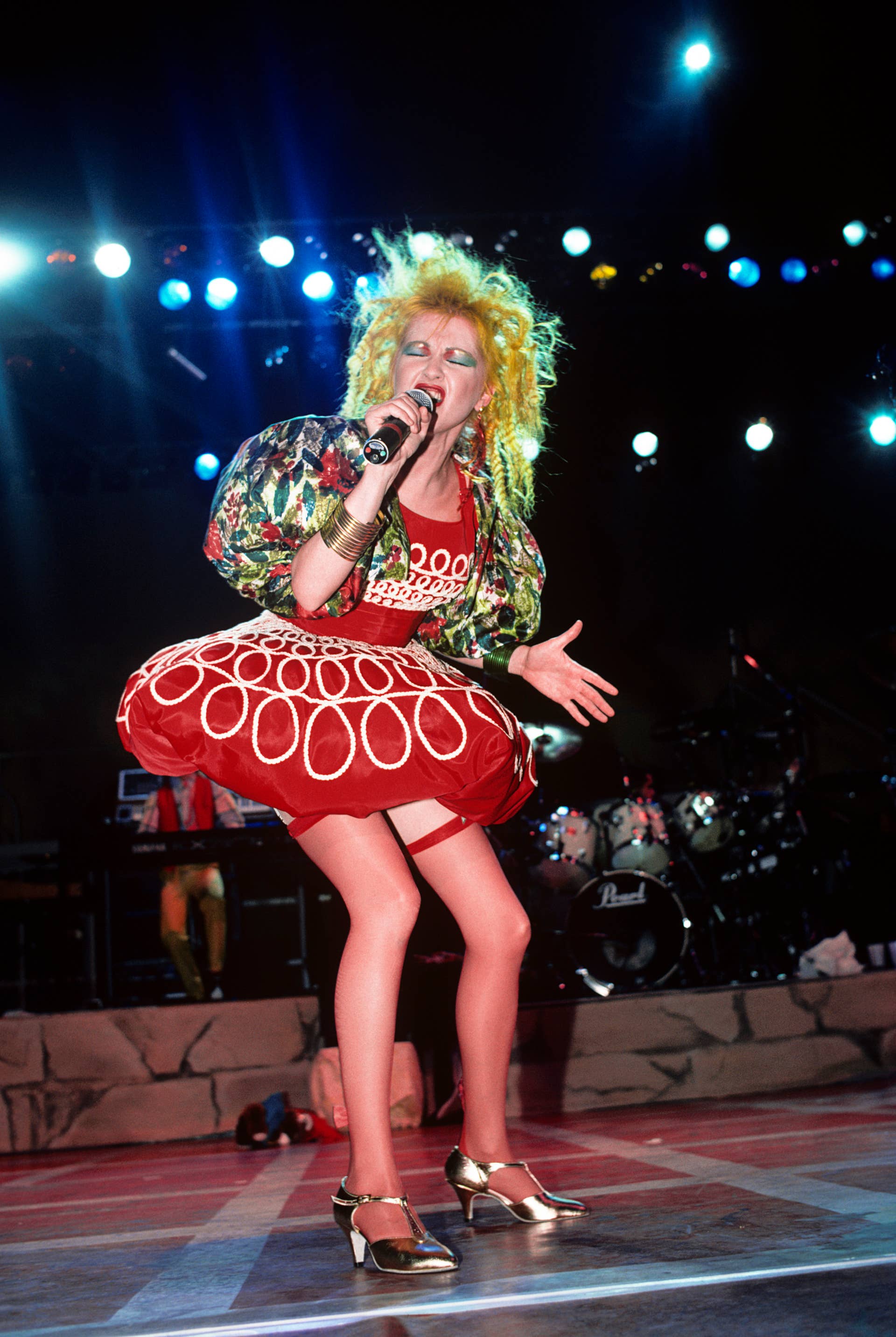 Cyndi Lauper’s ‘True Colors’ Hit No. 1 40 Years Ago - Men's Journal