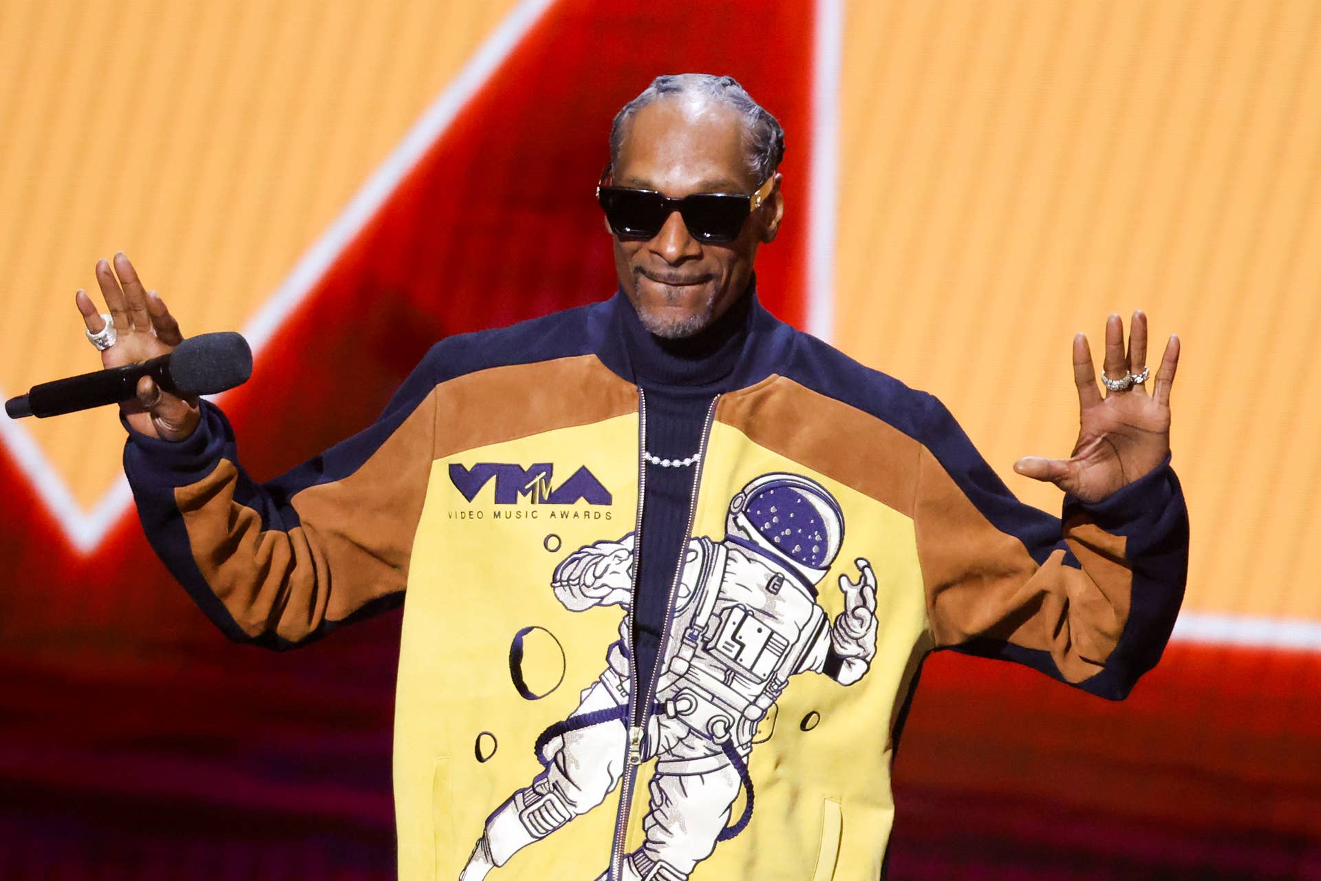 Snoop Dogg Keeps Parfums de Marly Delina in His Bag