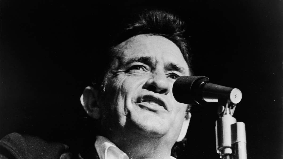 The Chilling, Real-Life Story Behind 1962 Johnny Cash Folk Ballad