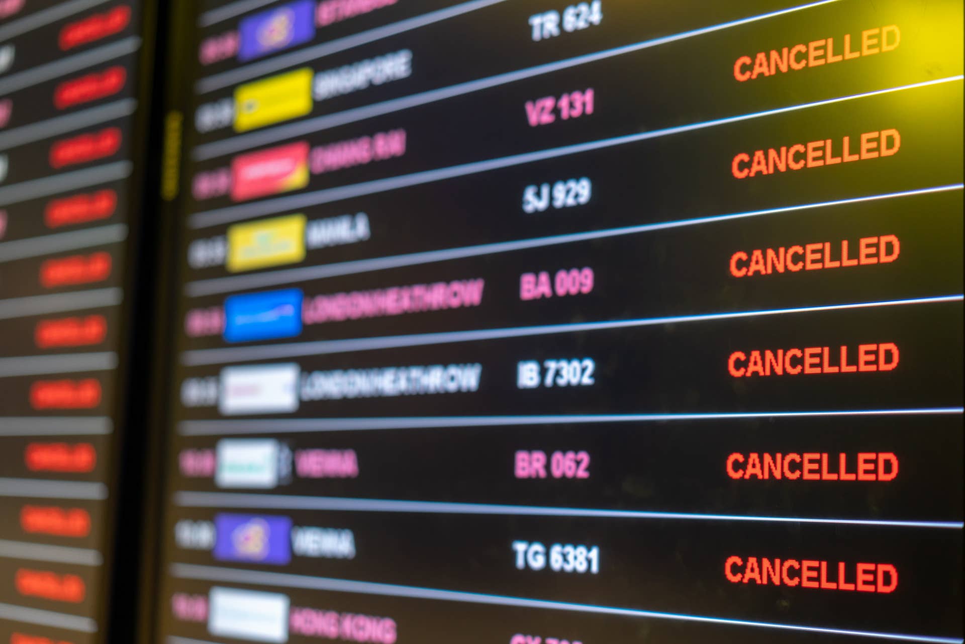 Serene Airline Cancels All Flights In Bankruptcy, Passengers Stranded Photo for Desktop Serene Airline Cancels All Flights In Bankruptcy, Passengers Stranded Photo for Desktop