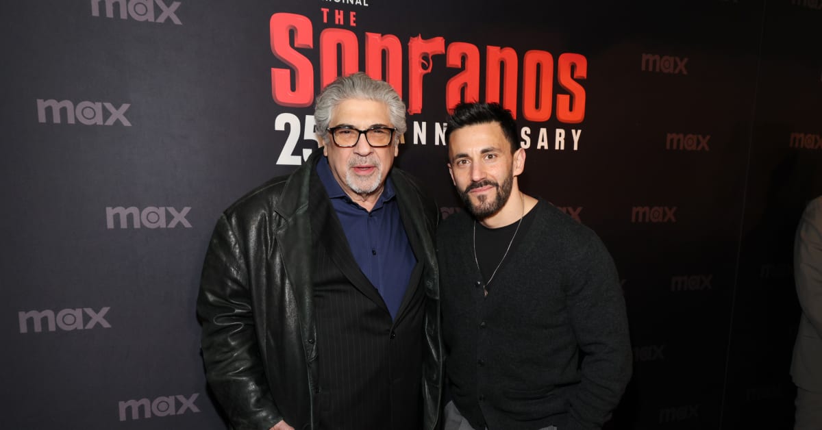 Photos Show ‘The Sopranos’ Cast Come Together for 25th Anniversary