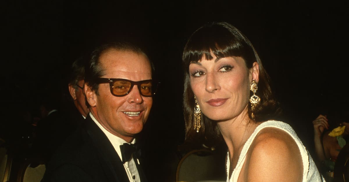 Jack Nicholson Makes Amends to Ex Anjelica Huston Decades After  'Heartbreaking' Split