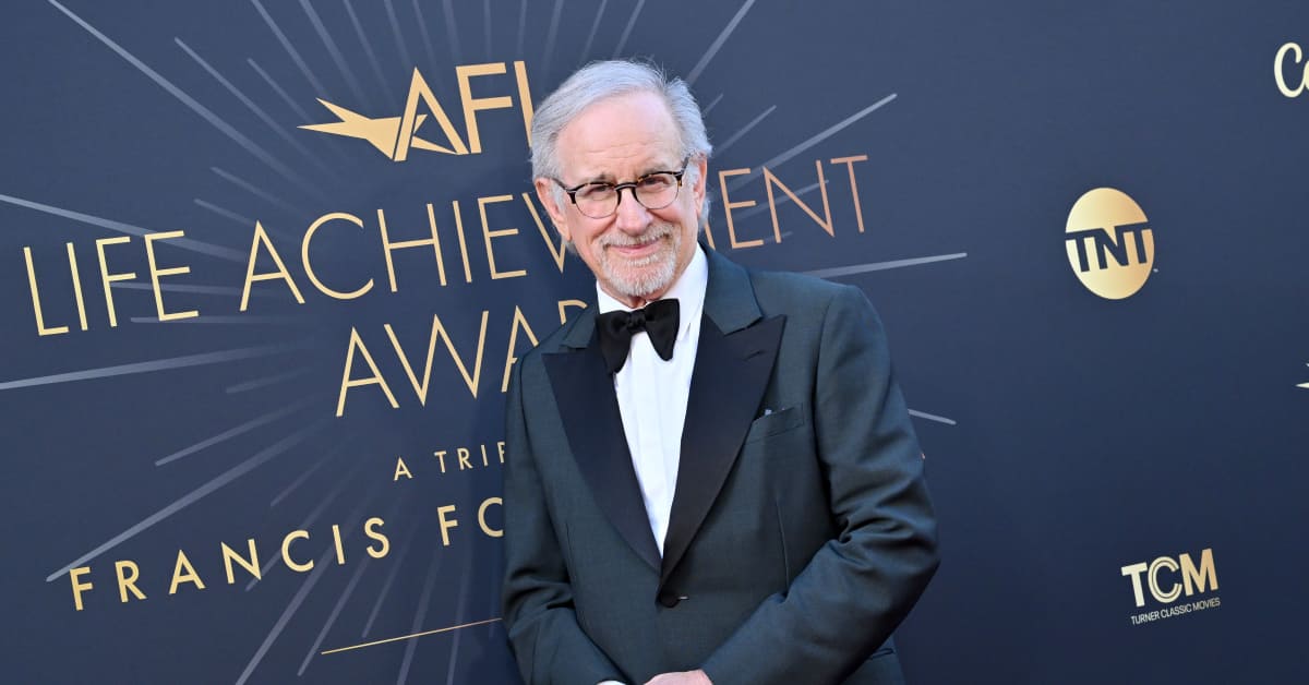 Studio Touts New Mystery Steven Spielberg UFO Movie Studio Touts New Mystery Steven Spielberg UFO Movie