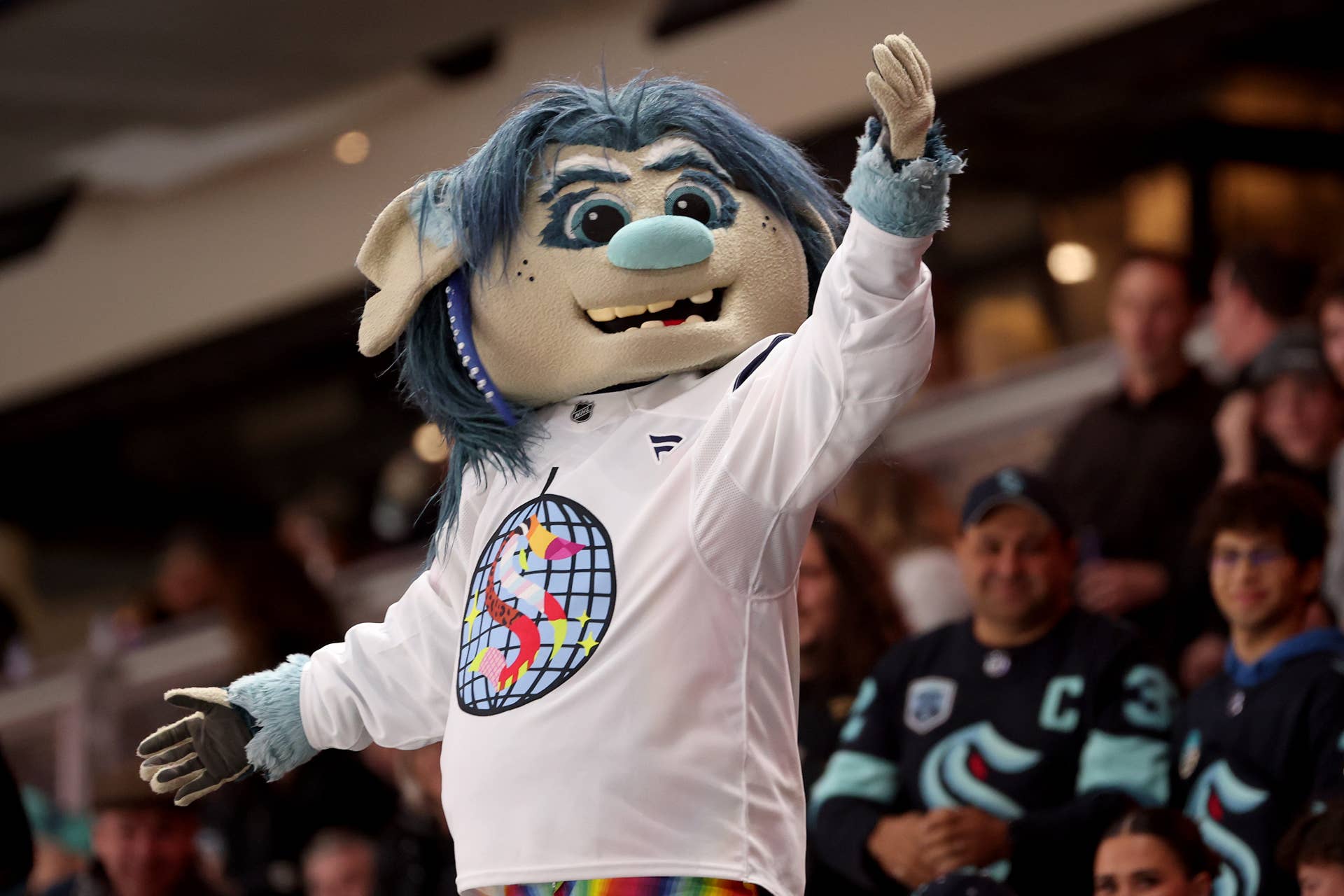 NHL Mascot, Player Charged by Wild Bear During National Park Video Shoot