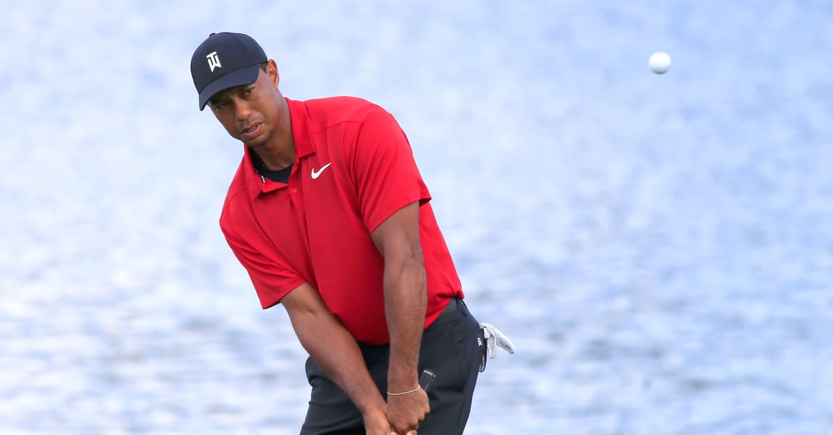 Nike golf top apparel 2018