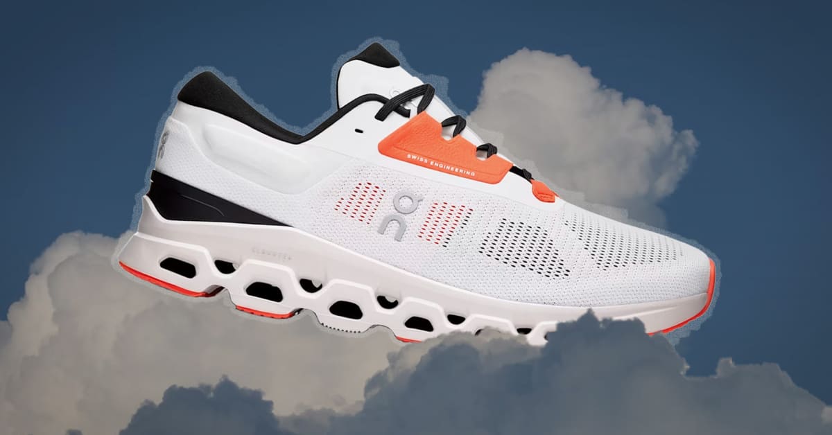 【予約受付中】 On's Off 40% Rare a Are Shoes Running 3 Cloudstratus 靴