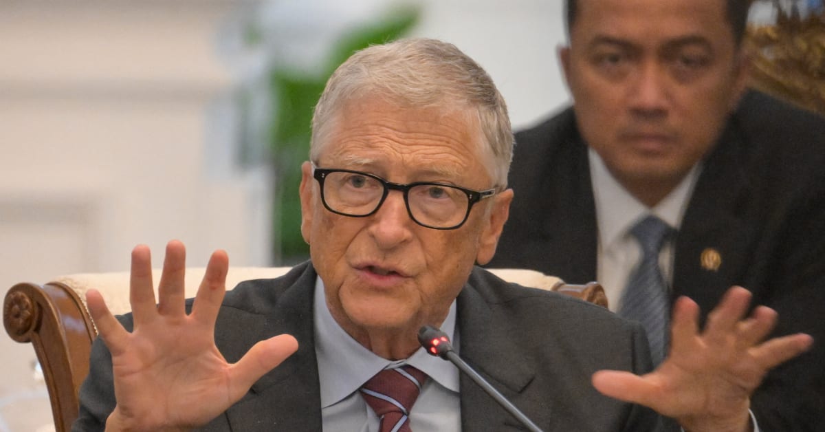 Bill Gates Sounds the Alarm on AI’s Rapid Growth and What It Means for Your Job