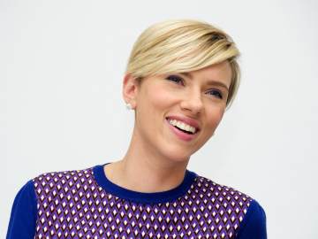 Scarlett Johansson Is Being Pressured Into Big Social Media… 