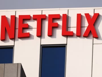 Netflix Star ‘Fighting for His Life’ in Coma at… 