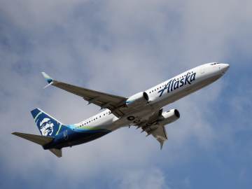 Passenger in Custody After ‘Direct Threat’ to Crew Before… 
