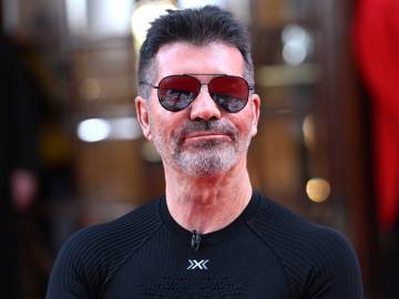 Simon Cowell Reveals He Turned Down Racy $150,000… 