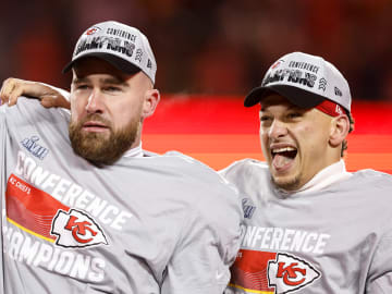 Patrick Mahomes Had a Simple Reaction to Travis Kelce, Taylor Swift… 