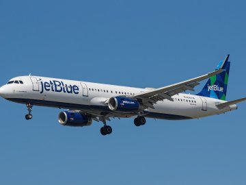 JetBlue Cancels All Flights Out of Major U.S.… 