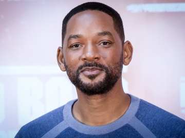 Will Smith Gets Emotional on Stage During Las Vegas… 