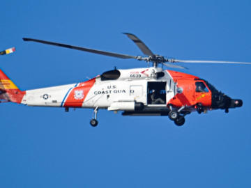 Fisherman Rescued at Sea After Surviving Hurricane Clinging to a… 