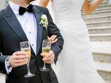 Former Reality Star Ties the Knot 1 Month After Cancer… 