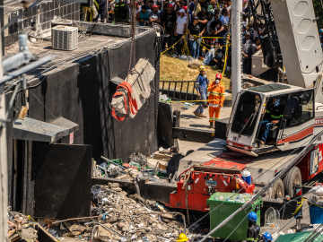 Video Shows Moment Roof Collapsed, Killing Former MLB… 