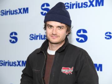 ‘Stranger Things’ Star Joe Keery Details Uber… 