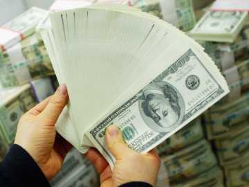 Expert Gives 4-Word Advice for 401(k)s Amid Stock Market… 